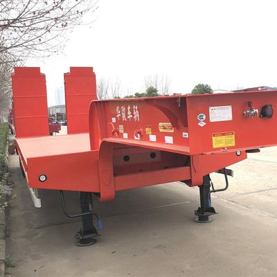 30T Max Carga útil hidráulica dobrável pescoço de ganso para pesado de cama baixa trailer robusto design