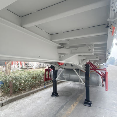 Semi-reboque com suspensão mecânica de 3 eixos com inclinação lateral para transporte suave e estável