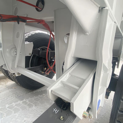 Semi-reboque com suspensão mecânica de 3 eixos com inclinação lateral para transporte suave e estável